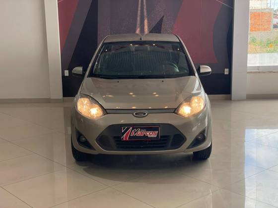 FORD FIESTA 1.6 MPI SEDAN 8V FLEX 4P MANUAL